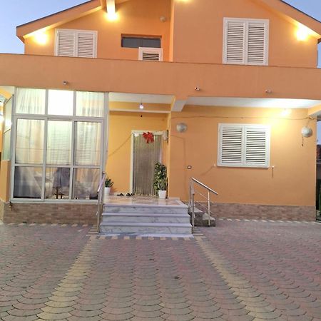 Hotel Sabi Maminas Екстер'єр фото