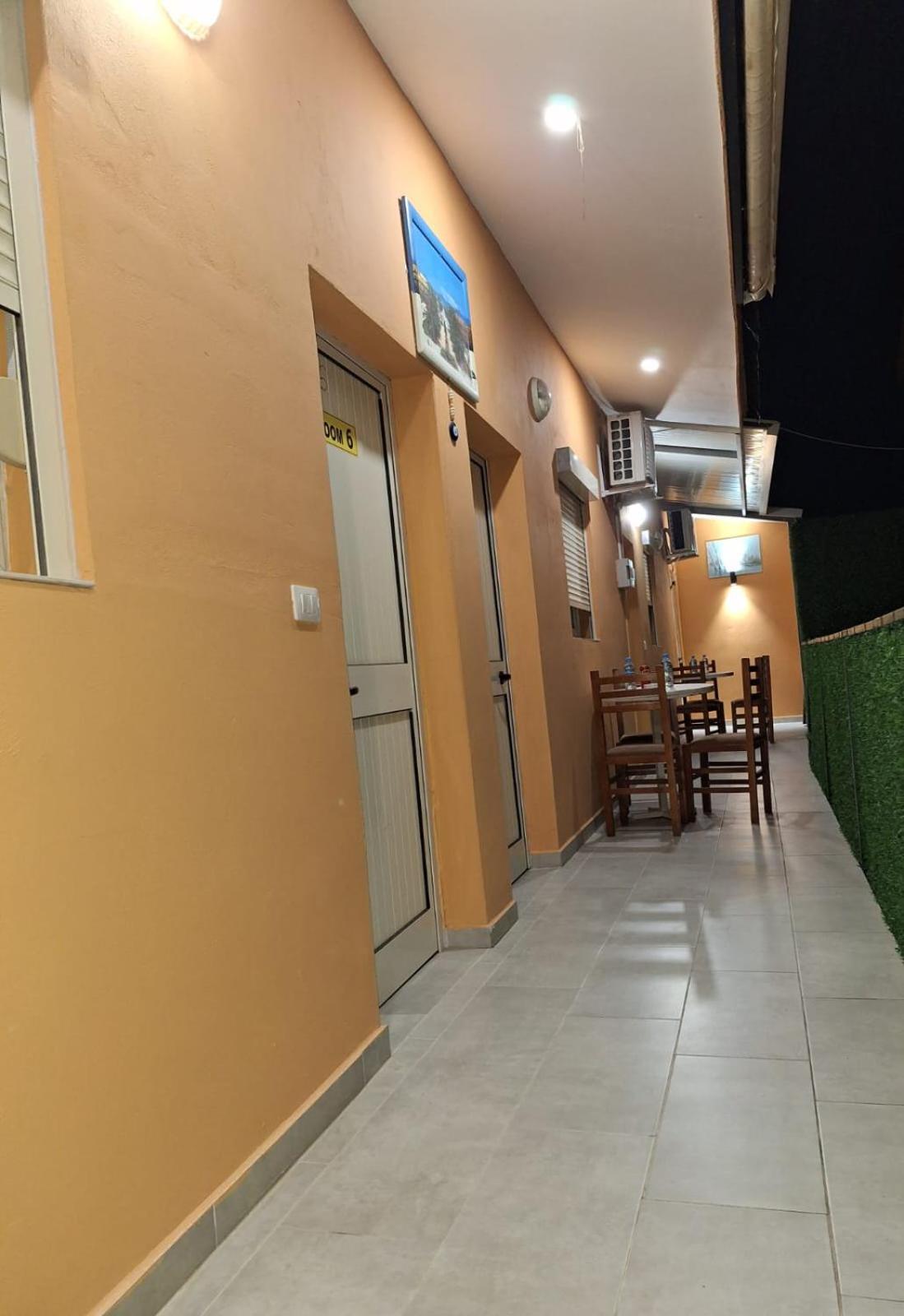 Hotel Sabi Maminas Екстер'єр фото
